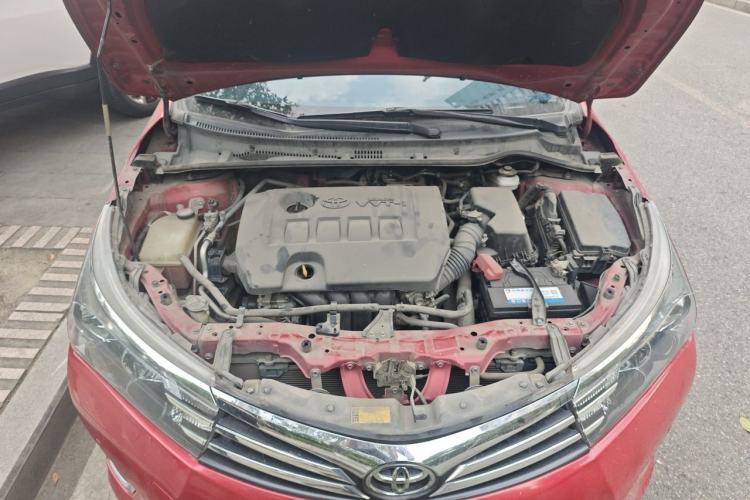 Used Toyota Corolla 2014 1.6L CVT GL-i Engine Bay