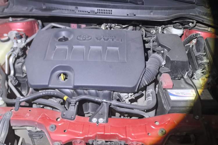 Used Toyota Corolla 2014 1.6L CVT GL Engine Bay