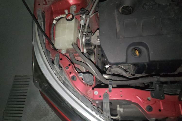 Used Toyota Corolla 2014 1.6L CVT GL-i Leather Edition Engine Bay Right