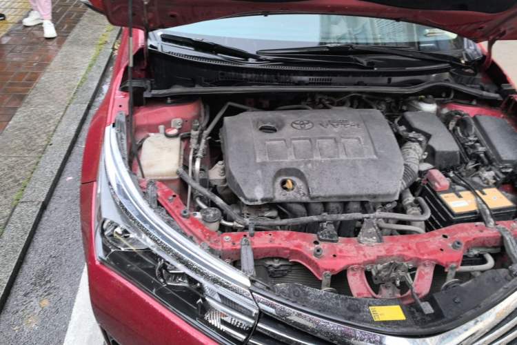 Used Toyota Corolla 2014 1.6L CVT GL Engine Bay Right