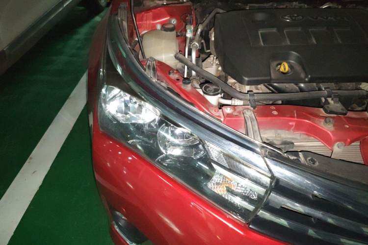 Used Toyota Corolla 2014 1.6L CVT GL-i Leather Edition Engine Bay Right