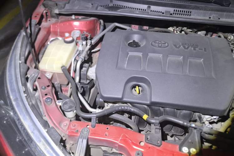 Used Toyota Corolla 2014 1.6L CVT GL Engine Bay Right