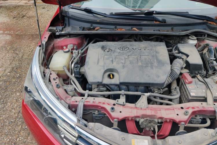 Used Toyota Corolla 2014 1.6L CVT GL Engine Bay Right