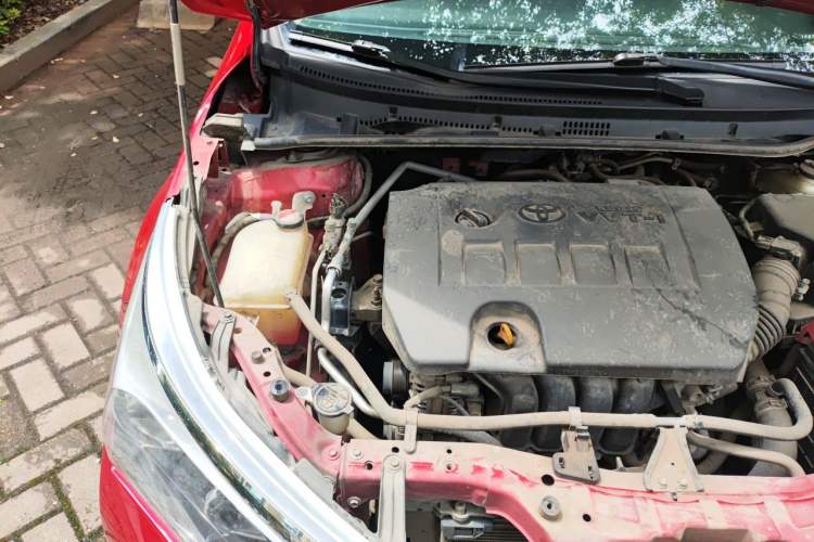 Used Toyota Corolla 2014 1.6L CVT GL Engine Bay Right
