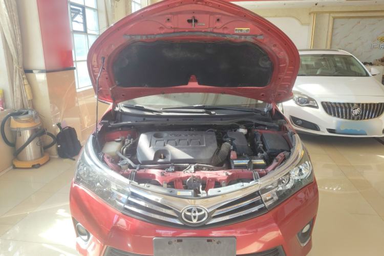 Used Toyota Corolla 2014 1.6L CVT GL Engine Bay