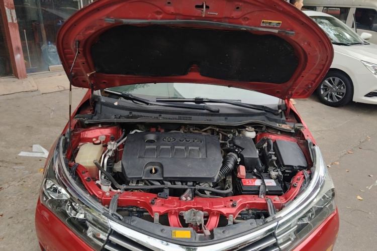 Used Toyota Corolla 2014 1.6L CVT GL-i Engine Bay