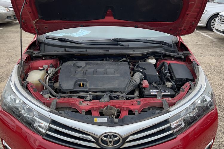 Used Toyota Corolla 2014 1.6L CVT GL Engine Bay