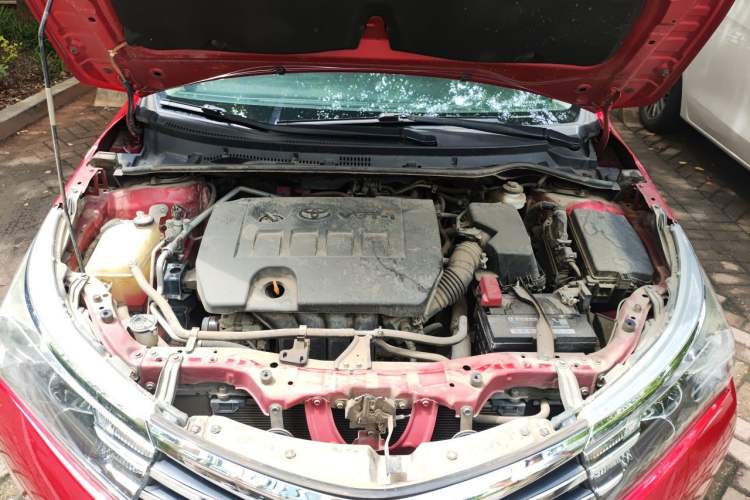 Used Toyota Corolla 2014 1.6L CVT GL Engine Bay