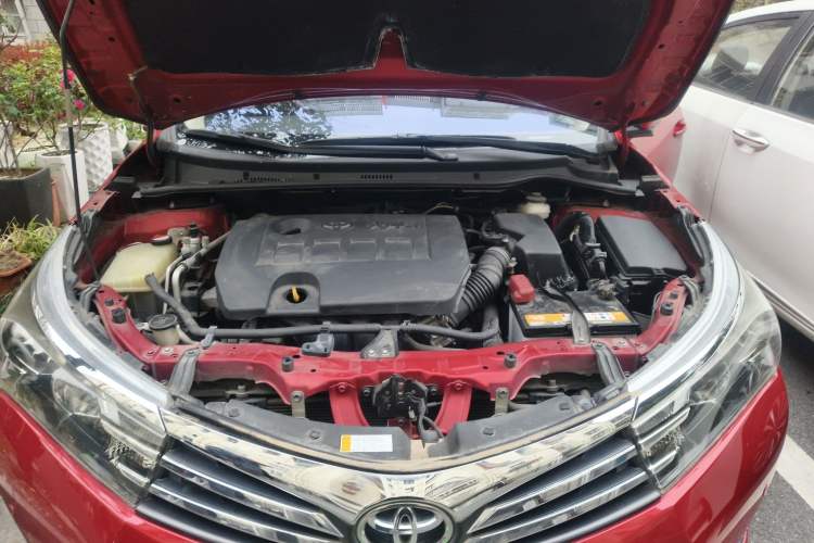 Used Toyota Corolla 2014 1.6L CVT GL-i Engine Bay