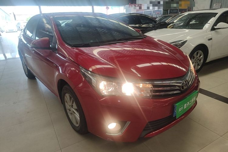 Used Toyota Corolla 2014 1.6L CVT GL Front Right 45 Deg