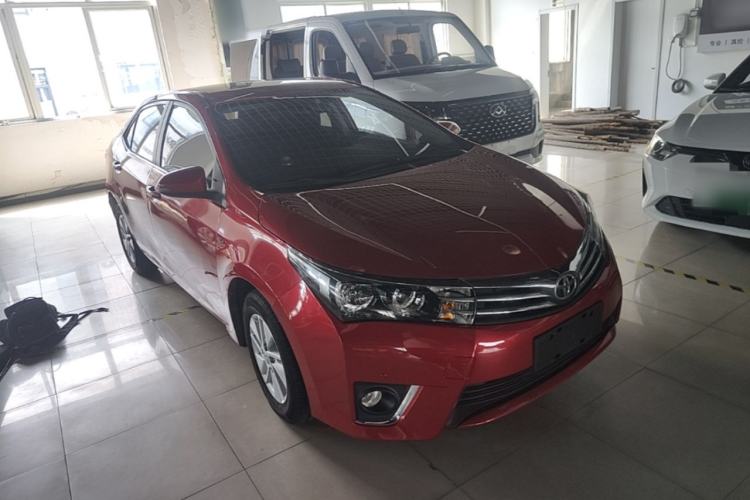 Used Toyota Corolla 2014 1.6L CVT GL Front Right 45 Deg