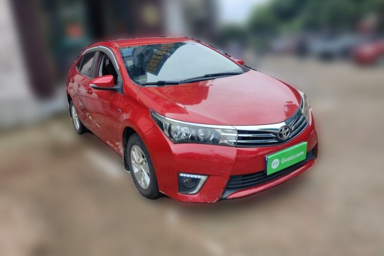Used Toyota Corolla 2014 1.6L CVT GL Front Right 45 Deg