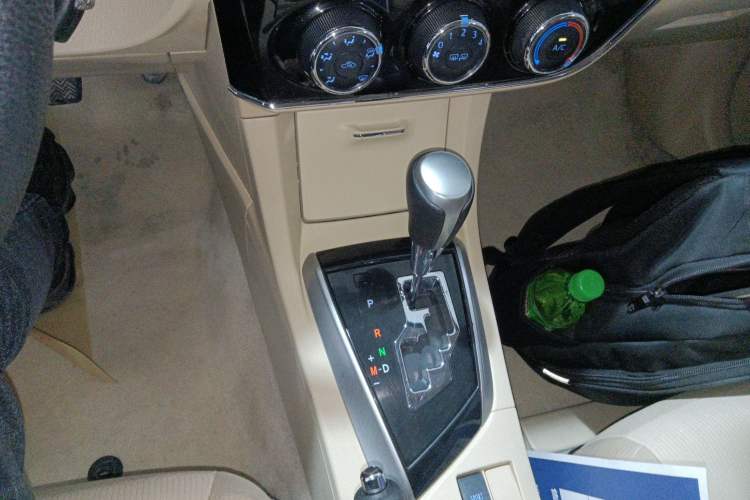 Used Toyota Corolla 2014 1.6L CVT GL Gear Lever