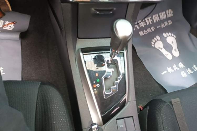 Used Toyota Corolla 2014 1.6L CVT GL-i Gear Lever