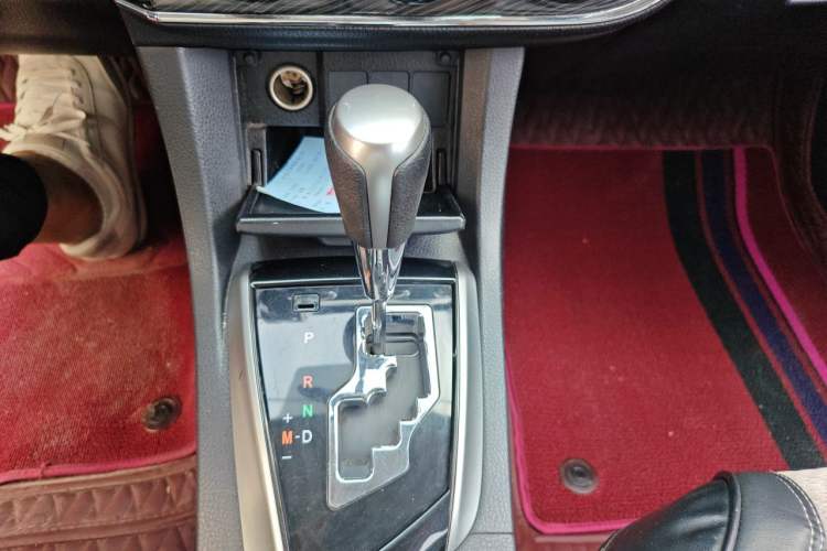 Used Toyota Corolla 2014 1.6L CVT GL-i Gear Lever