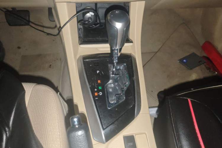 Used Toyota Corolla 2014 1.6L CVT GL Gear Lever