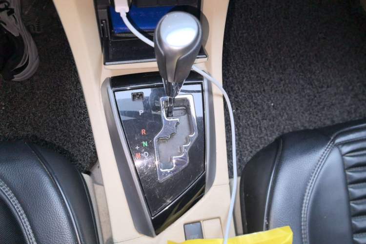 Used Toyota Corolla 2014 1.6L CVT GL Gear Lever