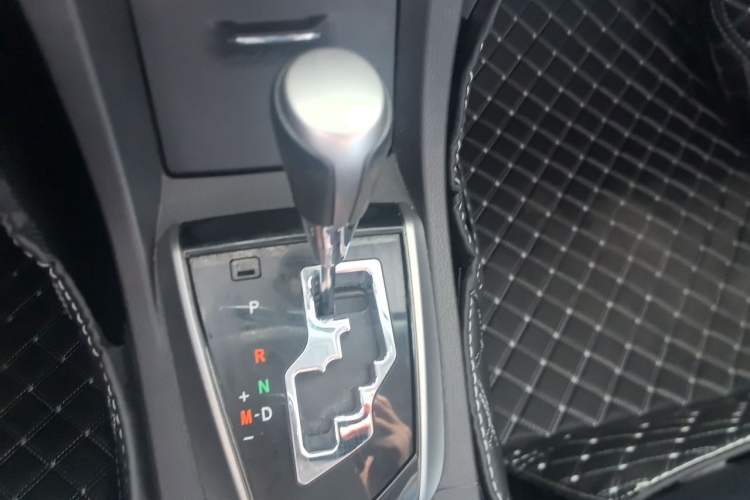 Used Toyota Corolla 2014 1.6L CVT GL-i Leather Edition Gear Lever