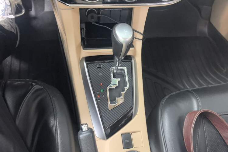 Used Toyota Corolla 2014 1.6L CVT GL Gear Lever
