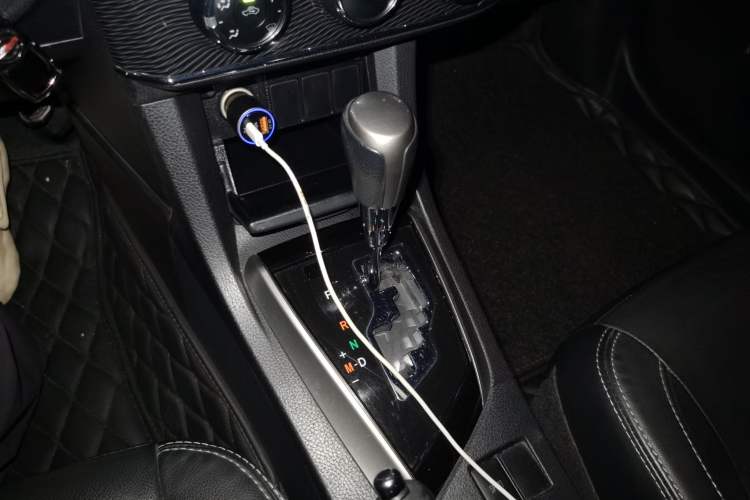Used Toyota Corolla 2014 1.6L CVT GL-i Leather Edition Gear Lever