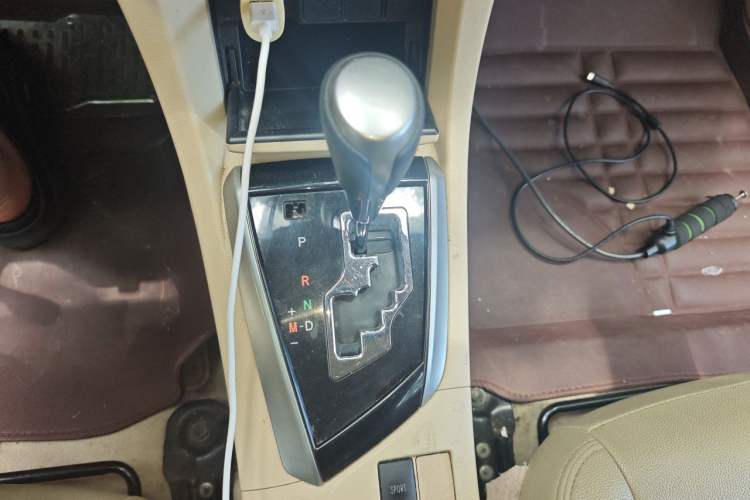 Used Toyota Corolla 2014 1.6L CVT GL Gear Lever