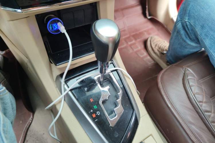 Used Toyota Corolla 2014 1.6L CVT GL Gear Lever