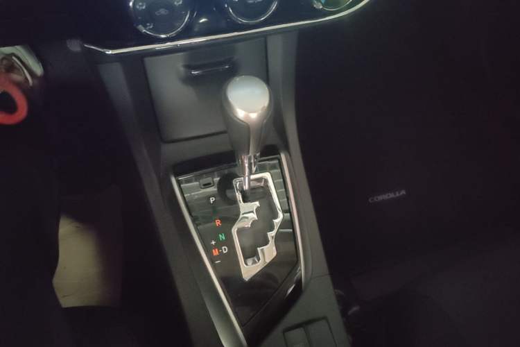 Used Toyota Corolla 2014 1.6L CVT GL Gear Lever