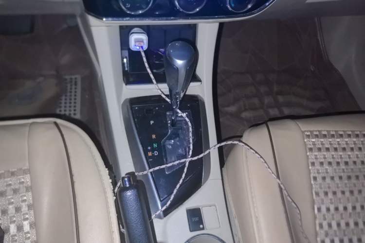 Used Toyota Corolla 2014 1.6L CVT GL Gear Lever