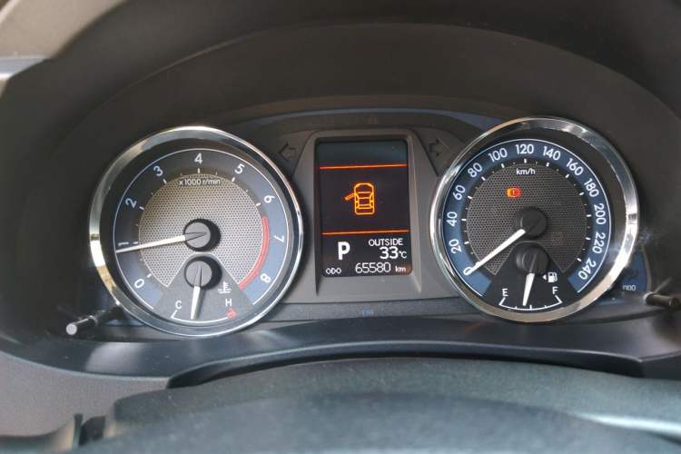 Used Toyota Corolla 2014 1.6L CVT GLX-i Instrument Cluster
