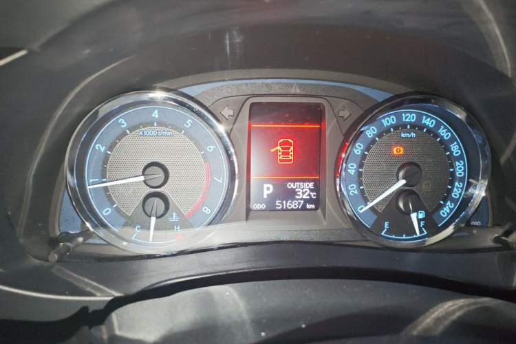 Used Toyota Corolla 2014 1.6L CVT GL-i Leather Edition Instrument Cluster