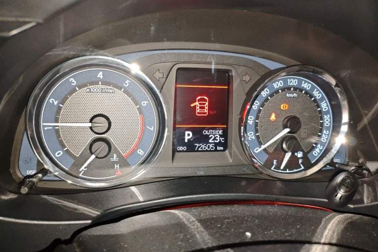 Used Toyota Corolla 2014 1.6L CVT GL-i Leather Edition Instrument Cluster