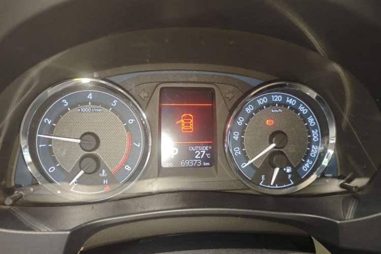 Used Toyota Corolla 2014 1.6L CVT GL-i Leather Edition Instrument Cluster