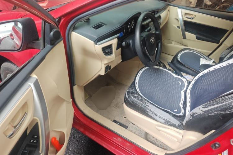 Used Toyota Corolla 2014 1.6L CVT GL Interior 3