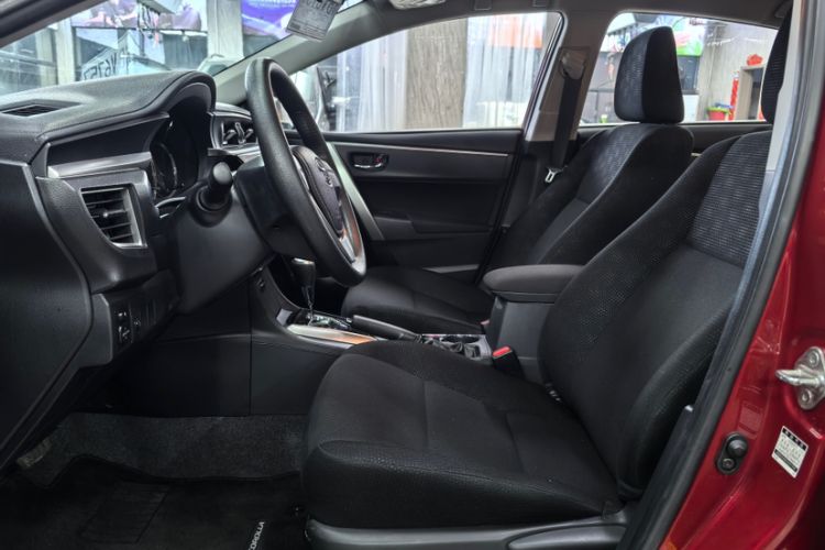 Used Toyota Corolla 2014 1.6L CVT GL Interior 3