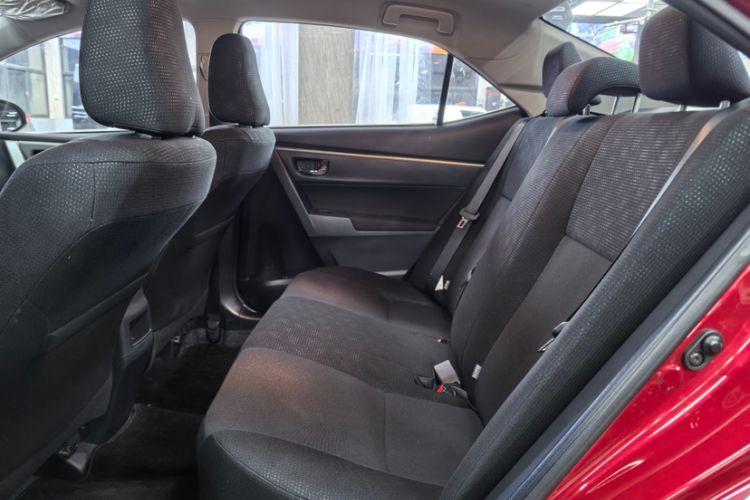 Used Toyota Corolla 2014 1.6L CVT GL Interior 7