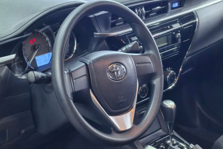 Used Toyota Corolla 2014 1.6L CVT GL Interior 8