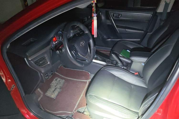 Used Toyota Corolla 2014 1.6L CVT GL-i Leather Edition Left Front Seat