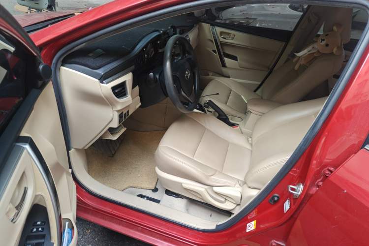 Used Toyota Corolla 2014 1.6L CVT GL-i Left Front Seat