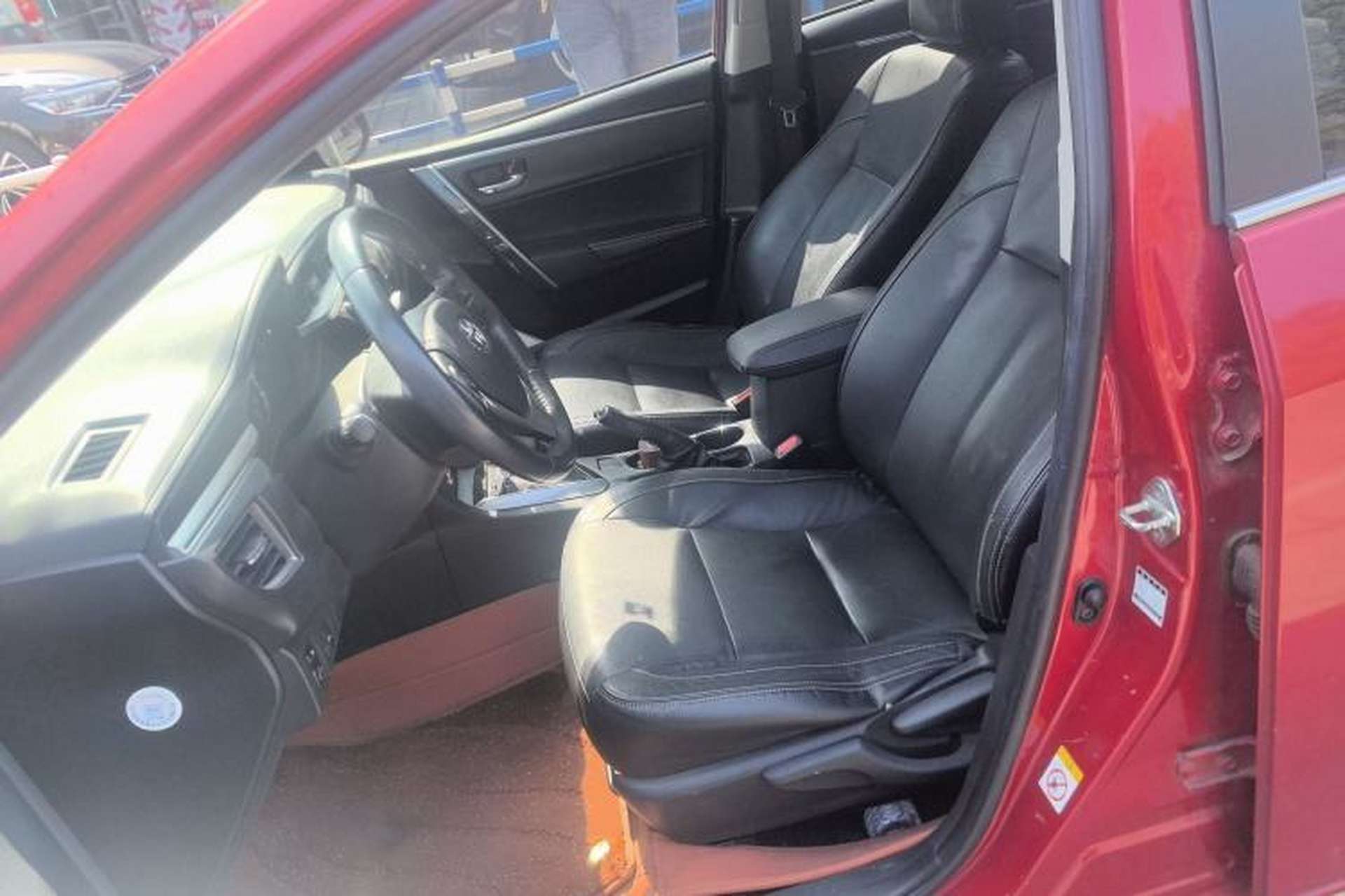Used Toyota Corolla 2014 1.6L CVT GL-i Leather Edition Left Front Seat