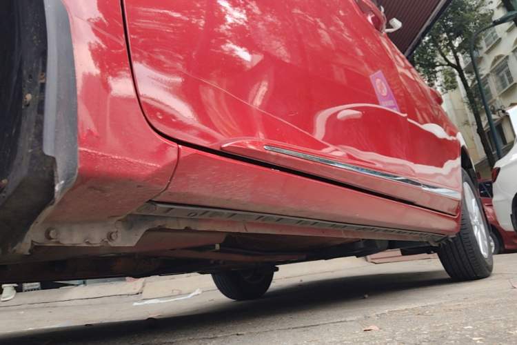 Used Toyota Corolla 2014 1.6L CVT GL-i Left Side Sill