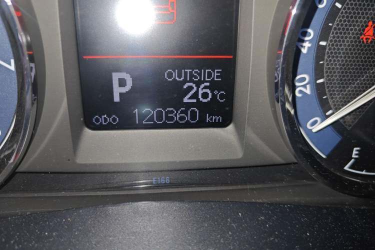 Used Toyota Corolla 2014 1.6L CVT GL-i Odometer Close Up