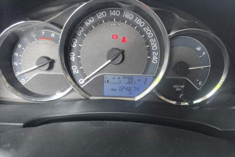 Used Toyota Corolla 2014 1.6L CVT GL Odometer Close Up