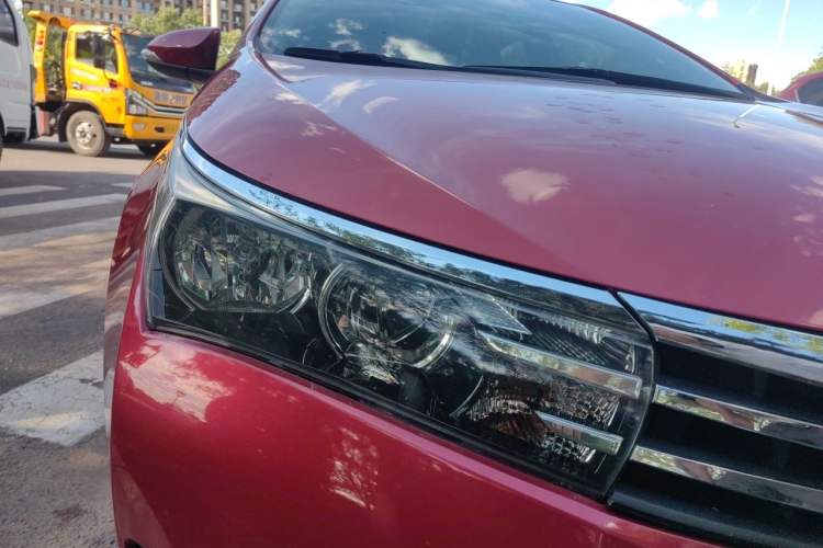 Used Toyota Corolla 2014 1.6L CVT GL-i Leather Edition Right Front Headlight