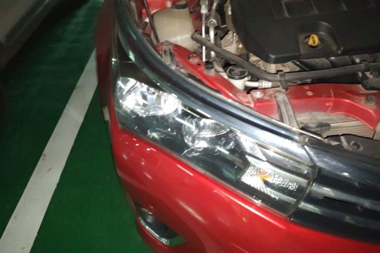 Used Toyota Corolla 2014 1.6L CVT GL-i Leather Edition Right Front Headlight