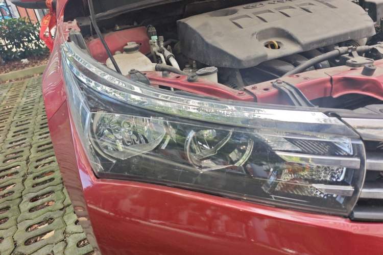 Used Toyota Corolla 2014 1.6L CVT GL Right Front Headlight