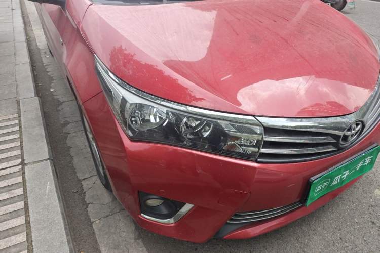 Used Toyota Corolla 2014 1.6L CVT GL-i Right Front Headlight