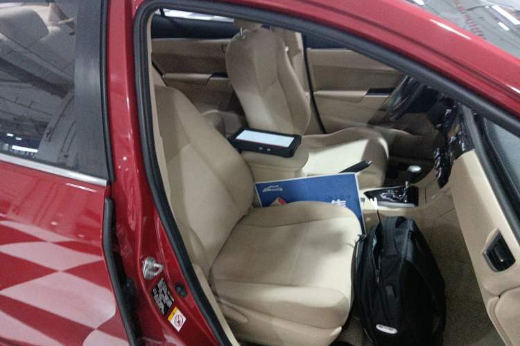 Used Toyota Corolla 2014 1.6L CVT GL Right Front Seat