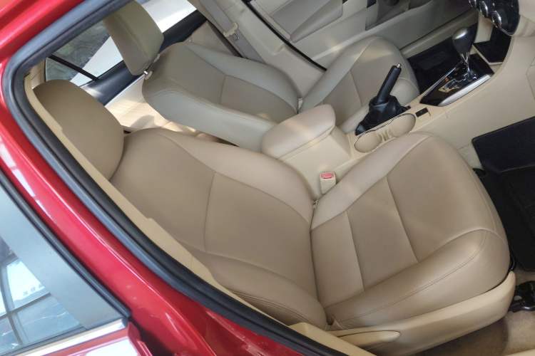 Used Toyota Corolla 2014 1.6L CVT GL Right Front Seat