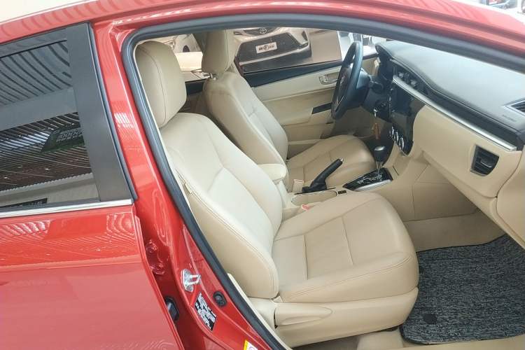 Used Toyota Corolla 2014 1.6L CVT GL Right Front Seat