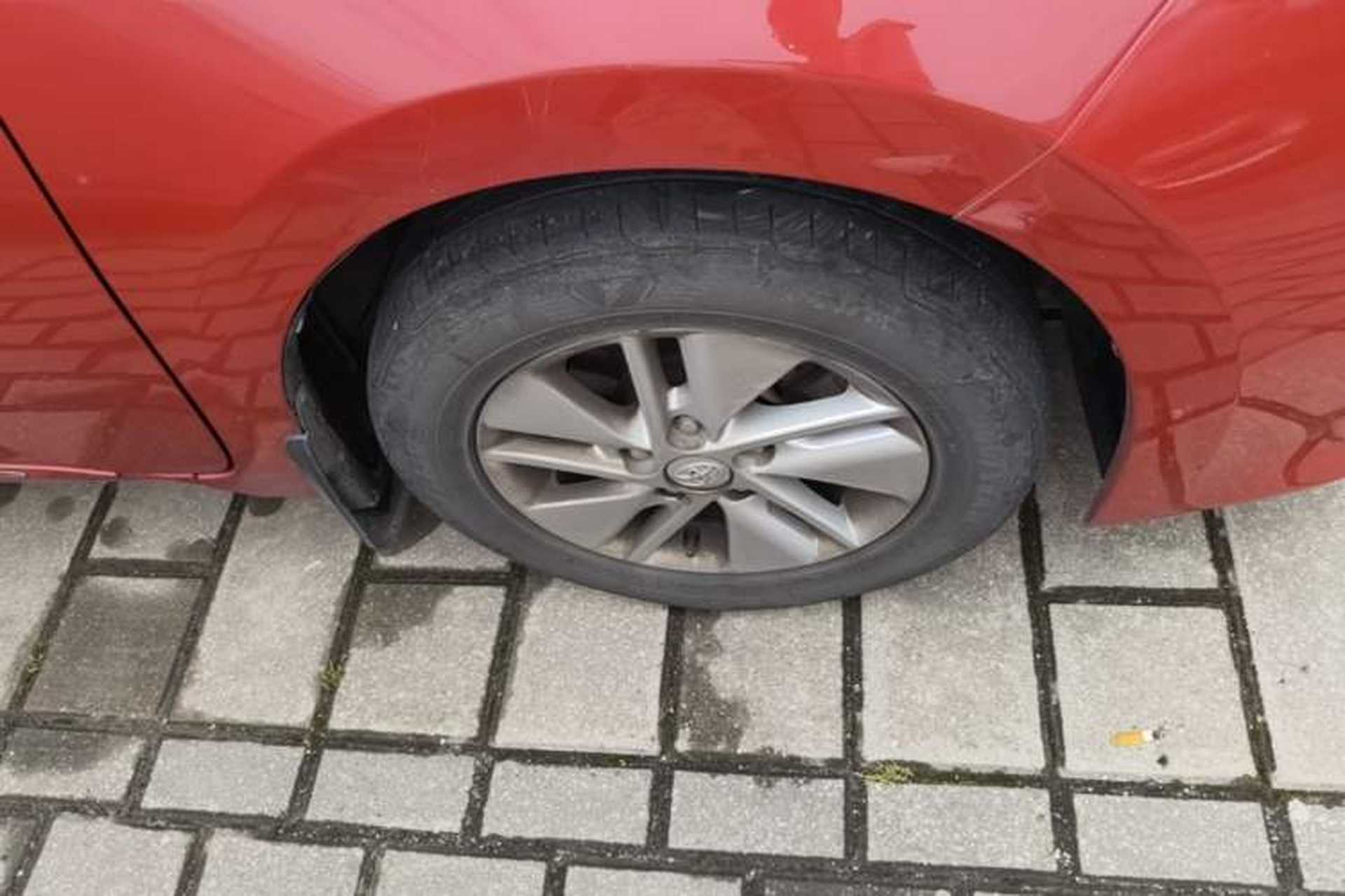 Used Toyota Corolla 2014 1.6L CVT GL-i Right Front Wheel Hub